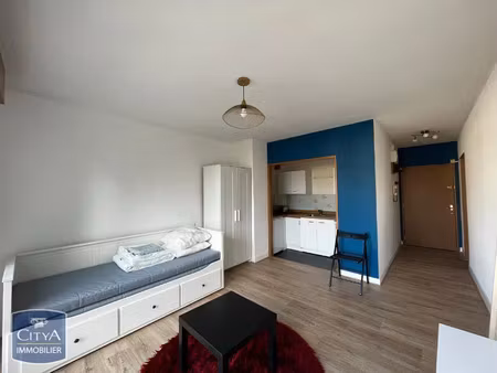appartement à louer 1 pièce 23.7 m² - laval (53) - 510€