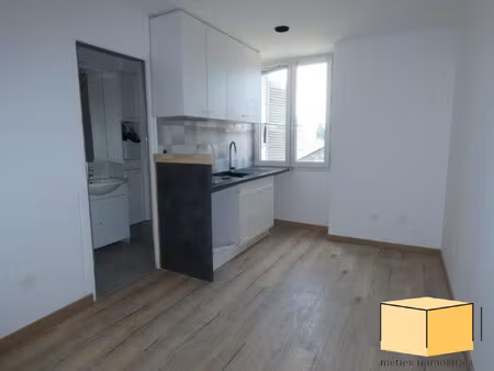 location appartement 1 pièce 25m² belley 01300