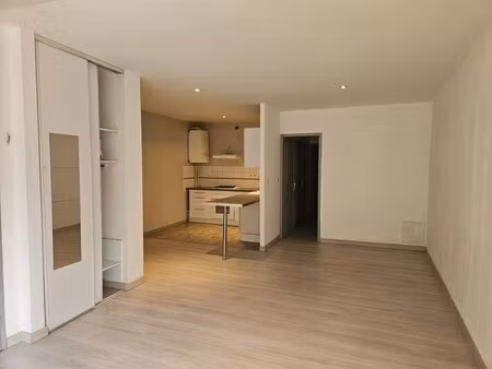 location appartement 3 pièces 62m² romans sur isere 26100