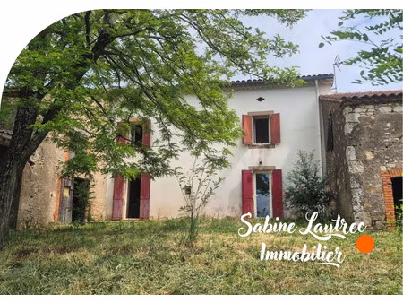 maison en pierres avec vue exceptionnelle – charme  potentiel et dépendances