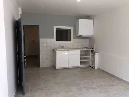 appartement t2 de 39 99 m² à sénas