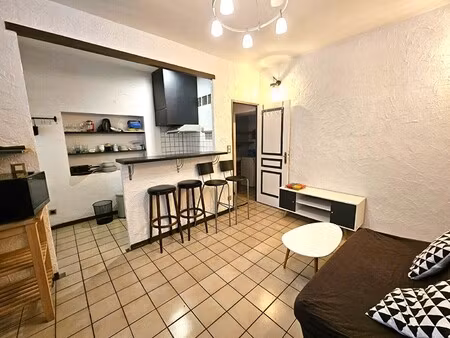 à louer - appartement meublé 2 pièces en rez-de-chaussée - centre-ville proche cour d'appe