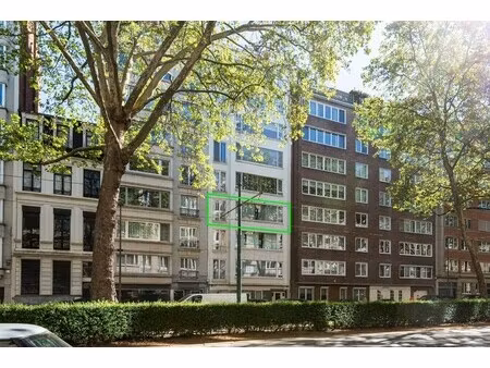 appartement met 2 à 3 slaapkamers  terras en staanplaats te antwerpen
