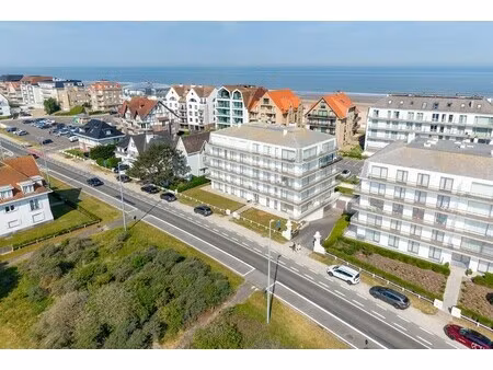 prachtig gerenoveerd appartement nabij het strand