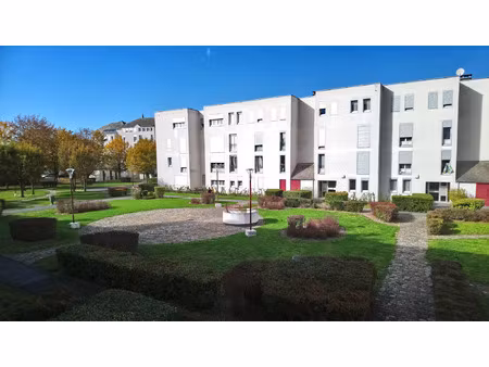 location appartement 4 pièces 75 m² à reims (51100)
