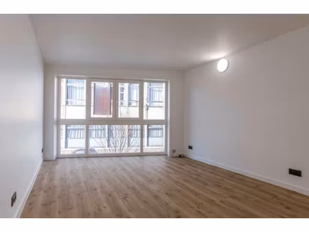 appartement te koop in torhout met 1 slaapkamer