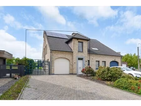 stijlvolle woning in groene omgeving met 3 slaapkamers