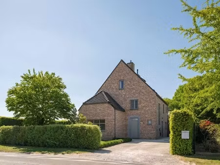instapklare villa met 4 slaapkamers in oeselgem