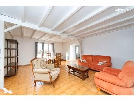 immeuble 400 m² blaye
