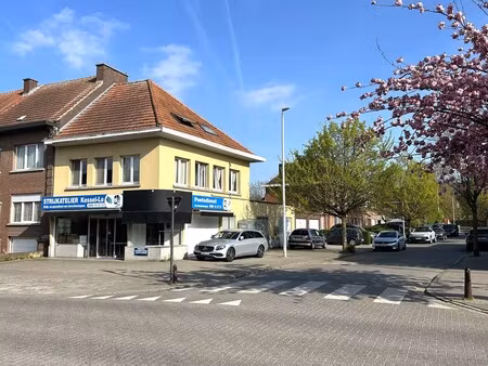 handelspand met woonst – topvisibiliteit in kessel-lo!