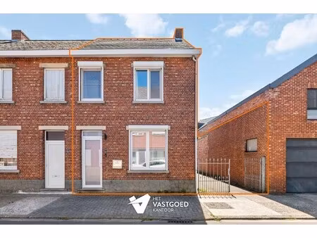 volledig gerenoveerde woning met 3 slaapkamers vlak bij beringen-centrum