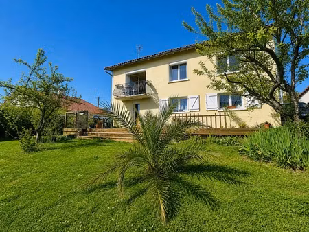 vente maison rénovée 4 chambres avec sous-sol aménagé indépendant et vue dégagée – proche 