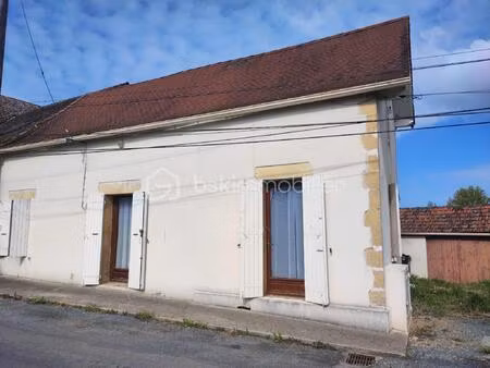 maison de 77 m² à saint-laurent-des-vignes