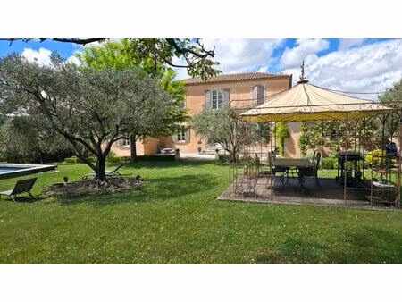 exclusivite. 84340  malaucene  a 5 mn à pied du centre-village  bastide de 8 pieces de 203