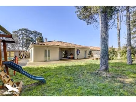 villa 5 pièces 130 m²