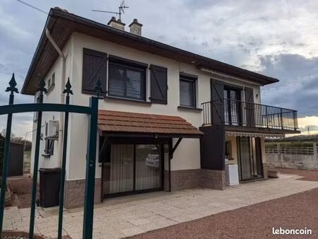 maison 7 pièces 136 m²