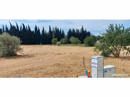 terrain 584 m² ornaisons