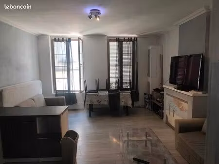 cognac centre : appartement 60 m²  un vrai potentiel à découvrir