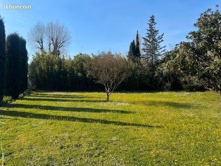 terrain 650 m² saint remy de provence