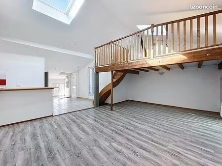 appartement 2 pièces 64 m²