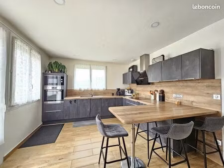 propriété 8 pièces 160 m²