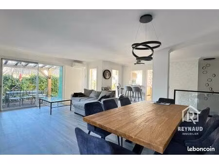 villa 7 pièces 161 m²