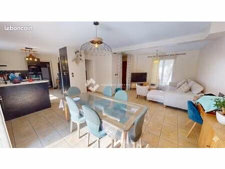 propriété 7 pièces 122 m²