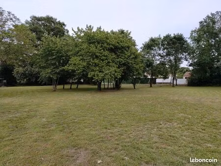 terrain 823m2  au calme