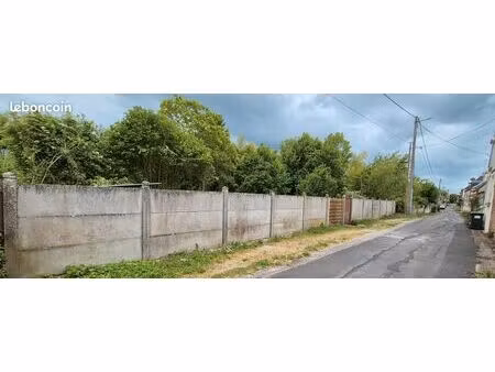 terrain 1200 m²