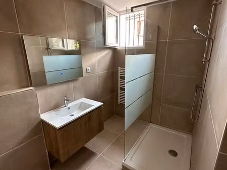 t4 aubagne bas de villa