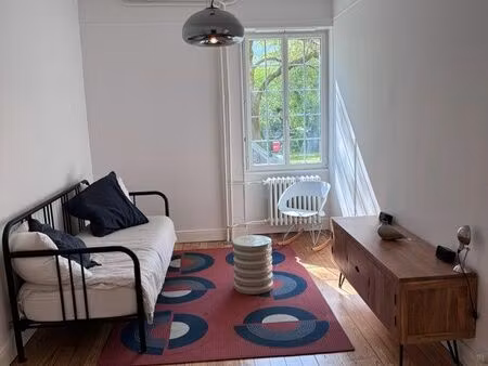 strasbourg neudorf / quai bruckhof – superbe 2 pièces meublé lumineux avec balcon – 49 m²