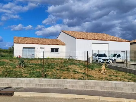 villa plain-pied t4 de 107m² habitables + hangar d'environ 200m