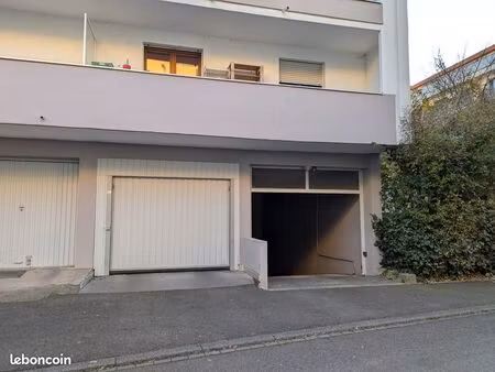 garage à louer