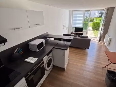 t2 meublé en duplex avec extérieur vieux lille-hyper centre