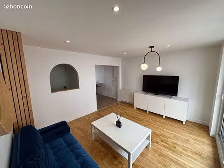 à louer bel appartement meublé et rénové 2 chambres