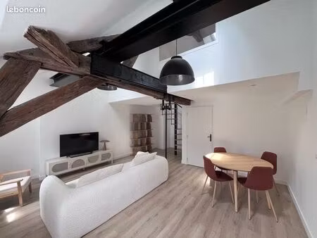 grand t2 duplex rénové de 60 m² - centre historique dijon / saint-michel