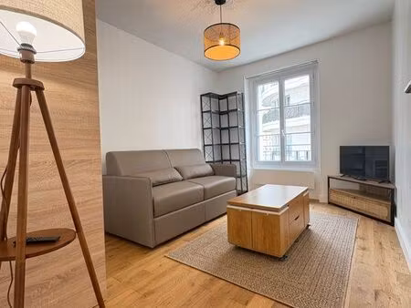 levallois- 1 pièce avec cuisine séparée de 18 m2