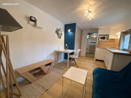 studio meublé avec place de parking privative