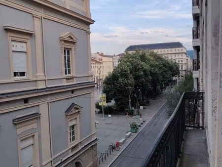 t4 premium 75m² – cœur de ville (hôtel de ville) – idéal colocation