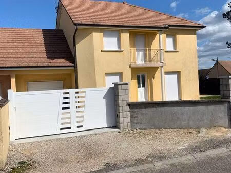 maison 4 chambres baverans