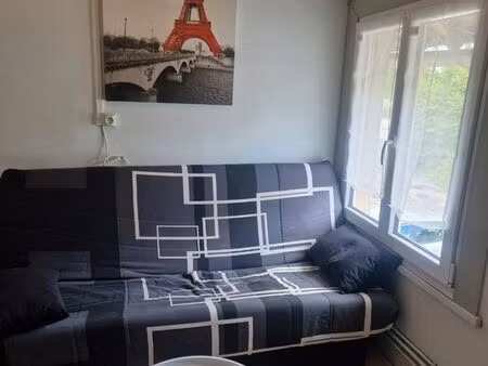 studette 11 m² à pierres – proche château et gare