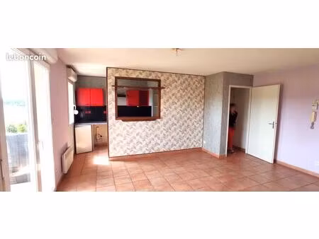 t2 bis 53 m² avec balcon + parking – résidence récente à berriac