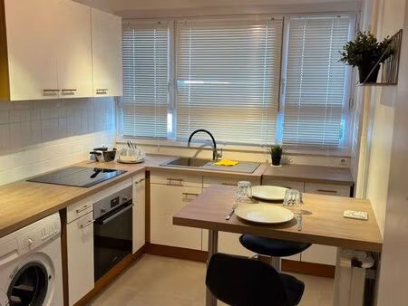 ? t3 meublé rénové – vue tour eiffel – 55 m² – villeneuve-la-garenne