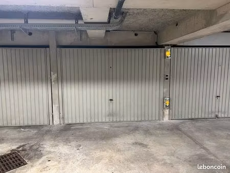 location box garage