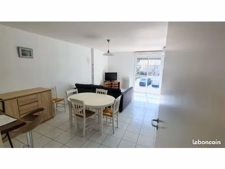 t2 meublé au calme