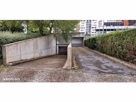 parking beauvais argentine 10m2
