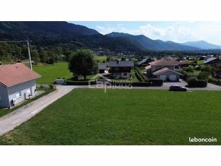 terrain 565 m² armoy