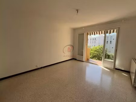 location appartement 3 pièces 54m² toulon 83200