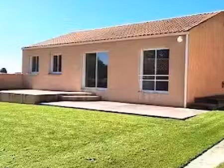 vente maison 4 pièces 86 m² à saint-pierre-d'amilly (17700)  225 000 €