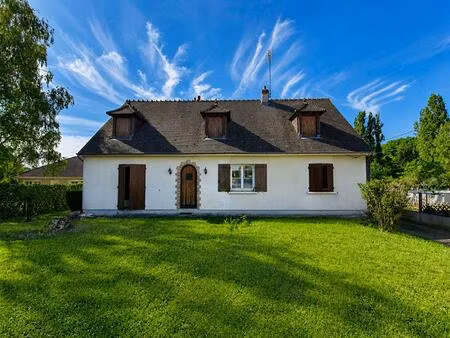 maison individuelle 6 piéces  s/sol  garage et terrain 2660 m2